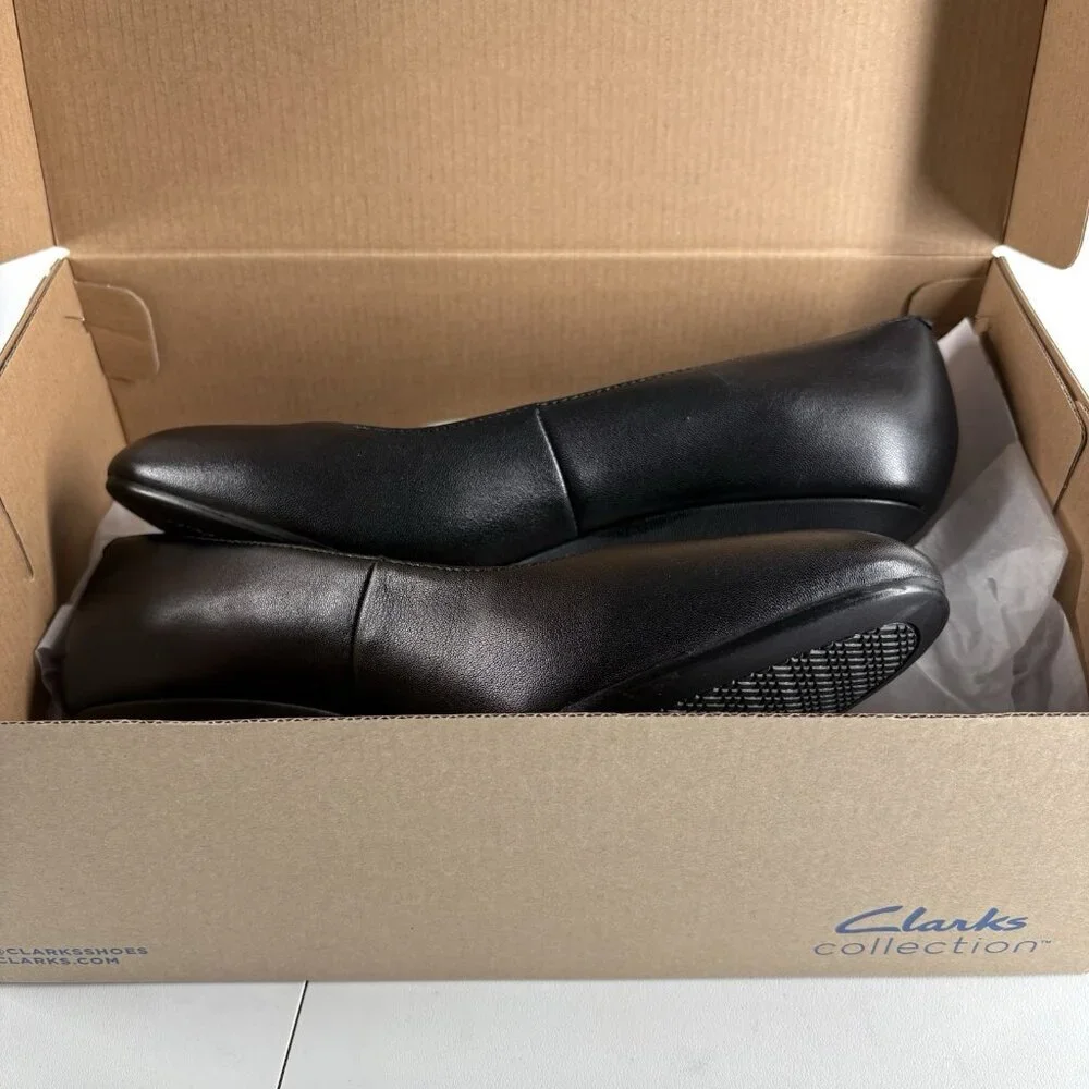 Clarks Collection Women 10M Black Leather Comfort Olivette Pearl Wedge Pump NWB